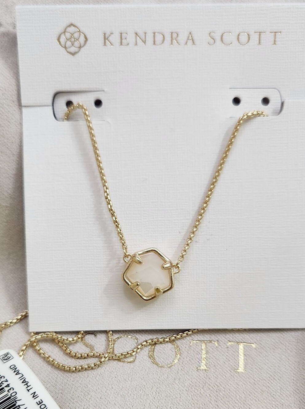 Kendra Scott Jaxon Short Pendant Necklace Gold NWT